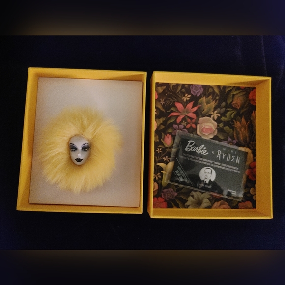 Mark Ryden x Barbie 2022 bee brooch 95 of 300 LE RARE
